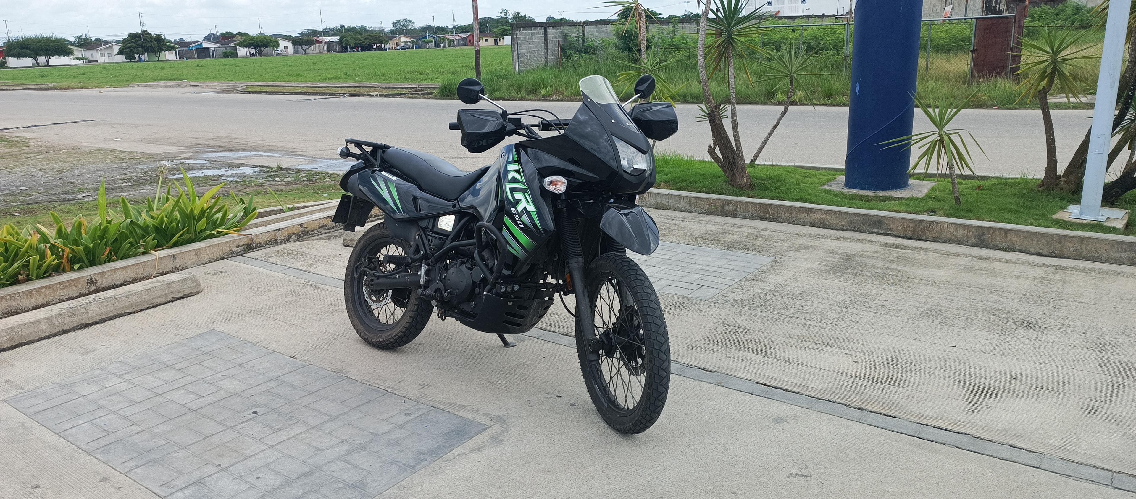 Kawasaki KLR 650 2013 - vista 7