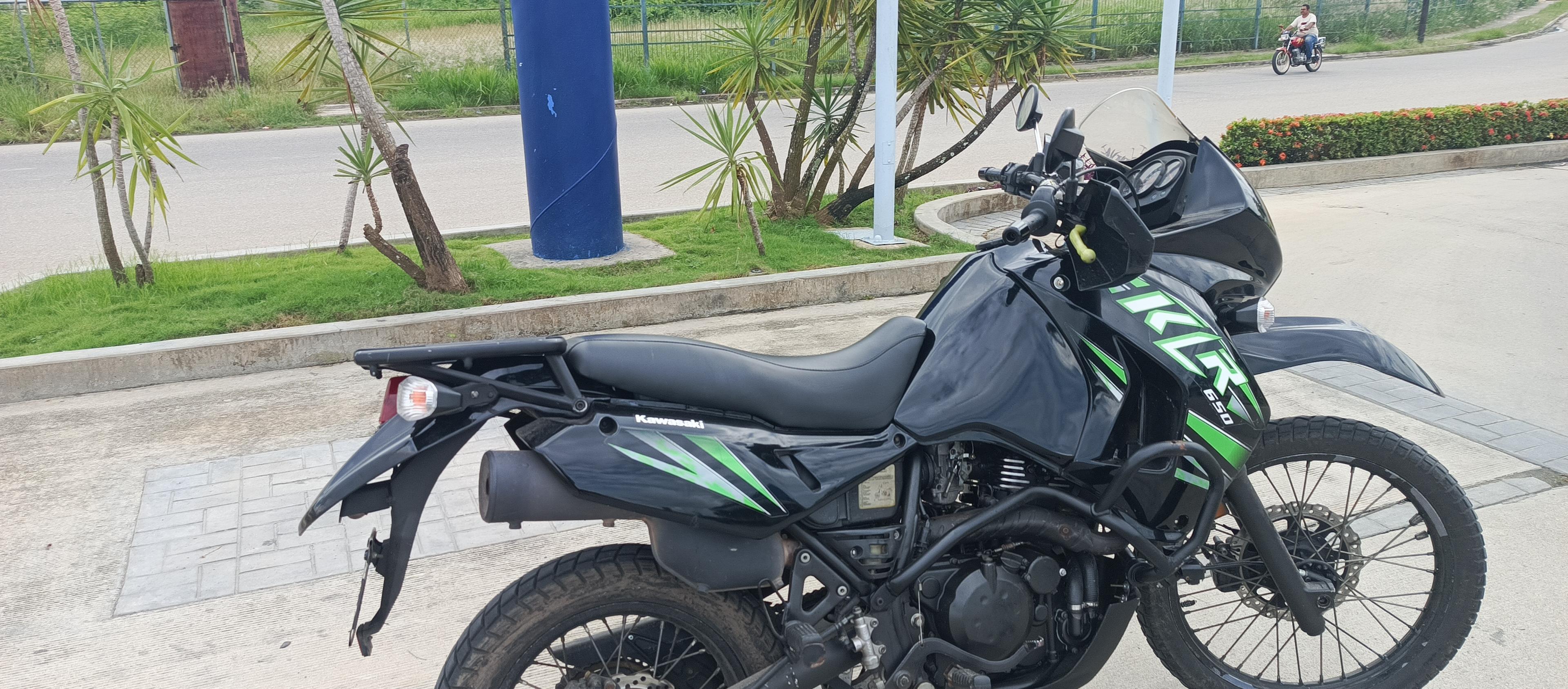 Kawasaki KLR 650 2013 - vista 2