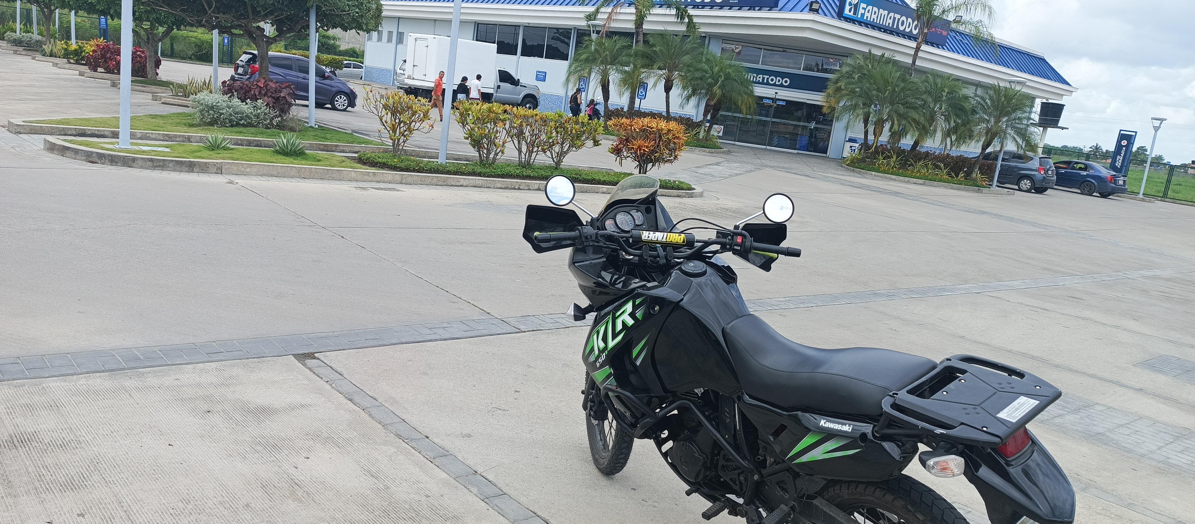 Kawasaki KLR 650 2013 - vista 4