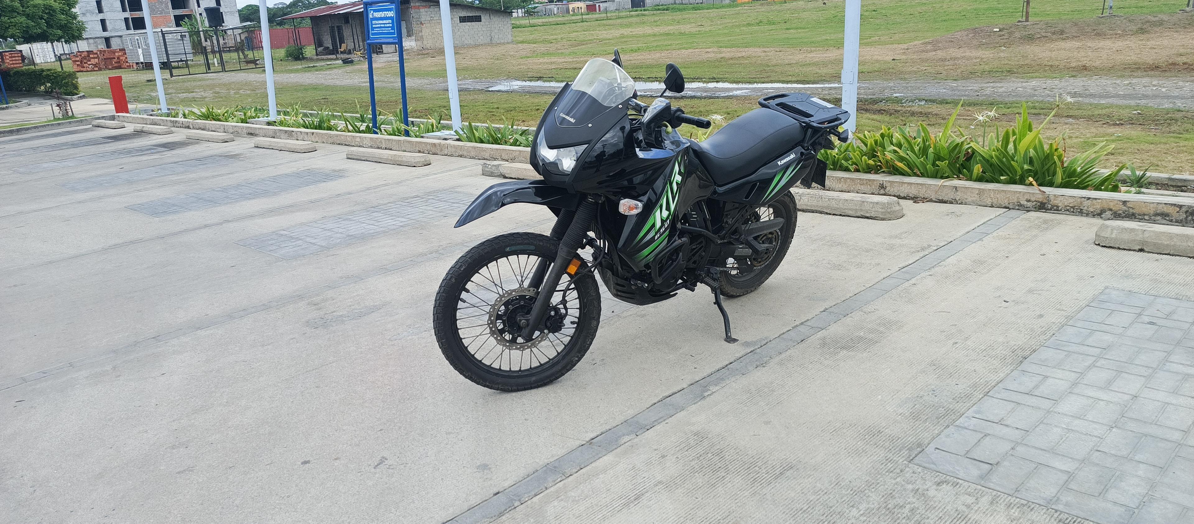 Kawasaki KLR 650 2013 - vista 6